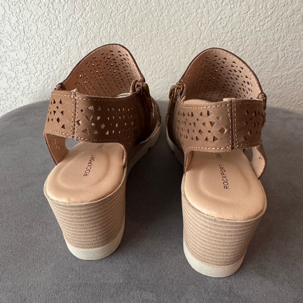 Rockport Brown Wedges Size 9.5 NWOT - Picture 4 of 8